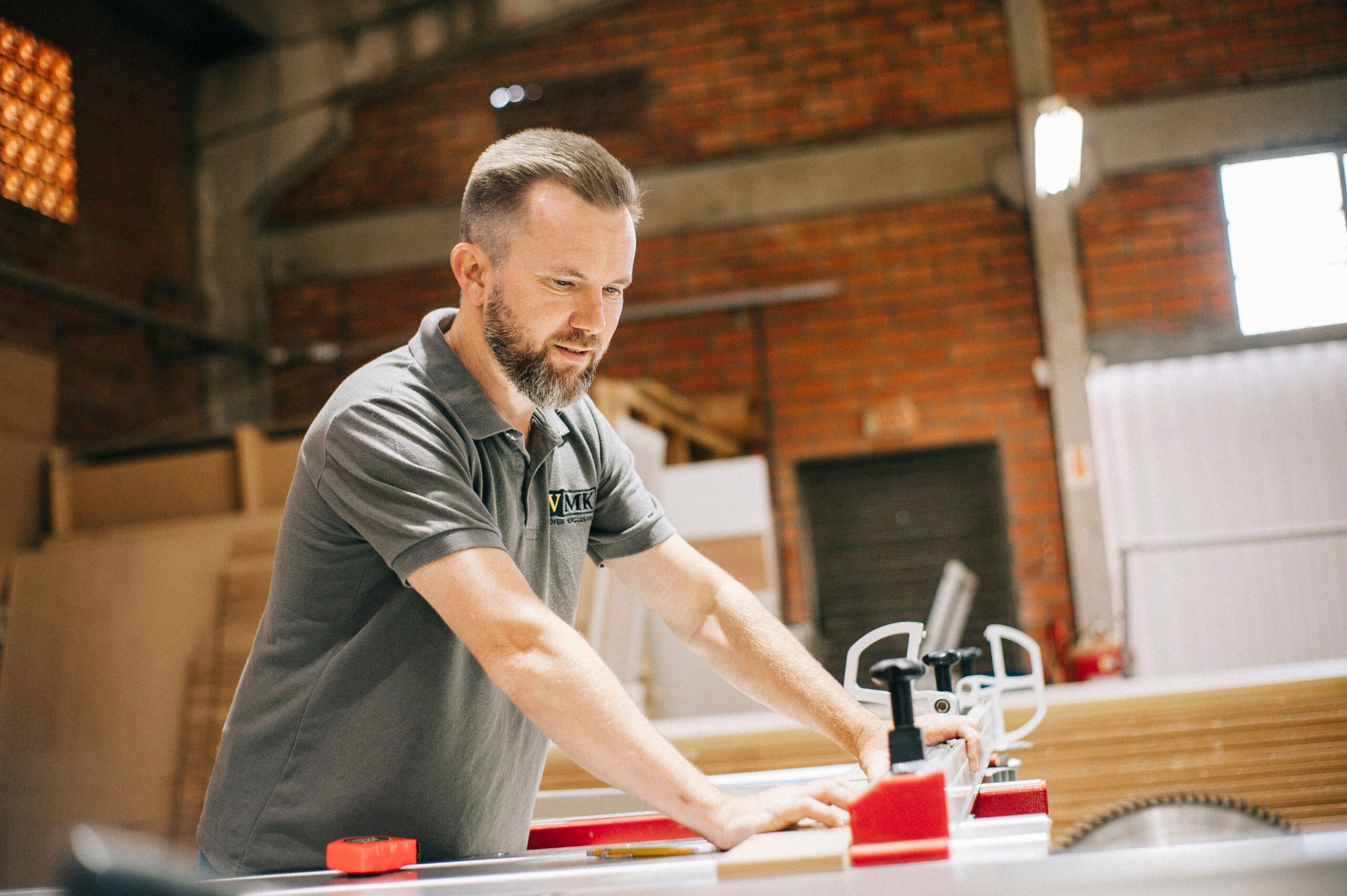 Trade Show Service Providers: The Complete Guide Installation crew Trade Show Service Providers: The Complete Guide Installation crew